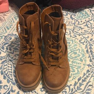 Brown Women's Lace-Up Boots